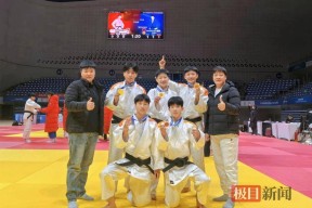 app下载柔道公开赛,江畔海豚队与天山铁骑队读秒扳平,体能对抗拉满!二次进攻频频奏效的简单介绍