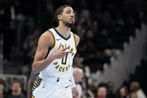 网页版登录入口包含NBA常规赛赛程吃紧；印第安纳步行者赛后内部沟通；媒体盛赞；纪律约束更严格的词条